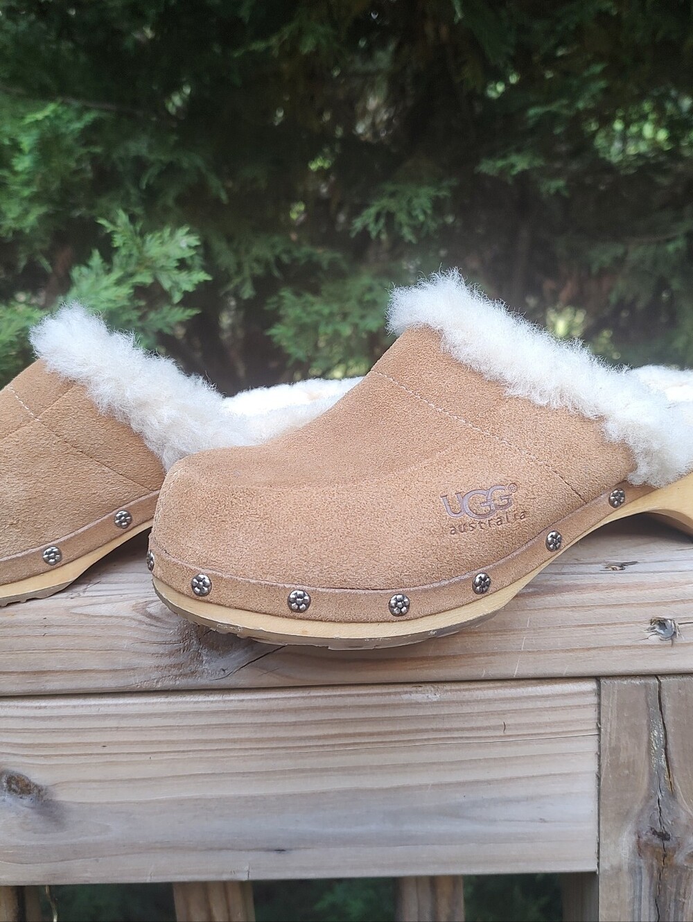 UGG Kalie Brown Suede Sheepskin Studded Mules Clogs Size 5